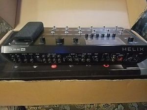 Line 6 Helix Multi-Effects Guitar Effect Pedal