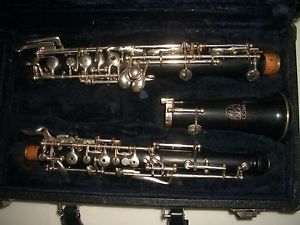 Conn professional  wood oboe with left F