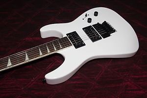 Jackson SLX Soloist X Series Electric Guitar  Snow White