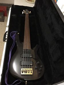 Yamaha TRB-5 Electric 5-String Bass Guitar Fretless