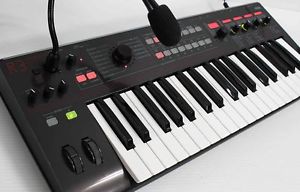 Excellent Japan Freeship synthesizer keyboard KORG R3
