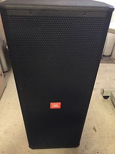 JBL SRX 722 With JBL Cover