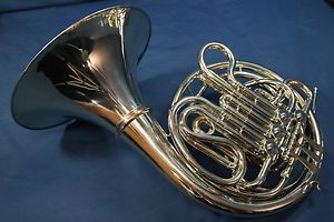Holton H479 (379 w/screw bell) Kruspe Wrap Double French Horn w/Case, Mouthpiece