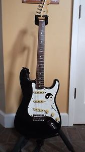 Fender American Standard American Stratocaster Squire Electric Guitar