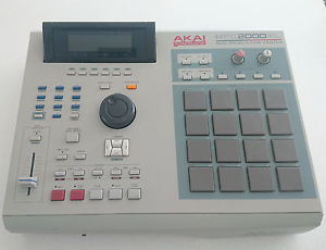 Exceptional AKAI MPC 2000XL 1GO CF card drive 8 output 32Mo ram and Card effect