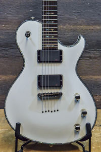Schecter Hellraiser Solo-6 Diamond Series Gloss White Electric Guitar #W09110395