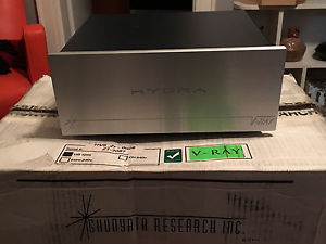 SHUNYATA RESEARCH Hydra V-Ray II 2 Audiophile Power Conditioner Nice!