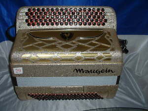 A vendre accordeon maugein