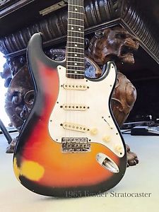 Vintage 1965 Fender Stratocaster Early L-series, Pre CBS, original case