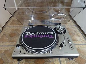 TECHNICS SL 1200mk2 DIRECT DRIVE TURNTABLE +TECHNICS HEADSHELL & STANTON STYLUS