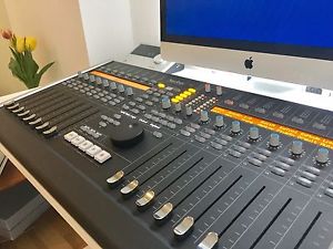 SSL Nucleus DAW Controller SuperAnalogue™ MicPre Duende Plug-ins