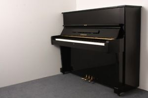 YAMAHA U1E Klavier schwarz gebraucht