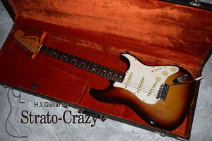 Fender 74 Stratocaster W Hard Ca