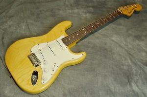 FENDER MEX / 70s Stratocaster Natural   w/soft case Free shipping Guiter