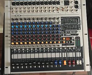 PEAVEY XR1212P 1200w Mixer