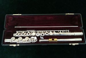 Yamaha YFL 471 Allegro Open Hole Flute / Original Hard Case/ Gold Lip Plate