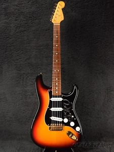 Fender Stevie Ray Vaughan Stratocaster -3-Color Sunburst - Used w / Hard case