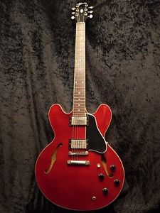 Gibson ES-335 Dot Cherry Used w / Hard case
