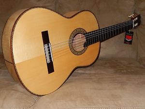 STUNNING "EL VITO" CONCERT BM - LUTHIER MADE, ALL SOLID WOODS, CLASSICAL GUITAR