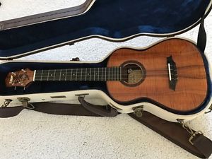 Mint condition PU'UWAI Koa Tenor Ukulele  Made in Hawaii by Woodley White