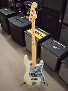 Used 2013 Fender P-Bass Special with gig-bag!! NICE! World Ship!