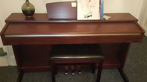 showroom condition free of any defect ,YAMAHA clavinova clp 320m