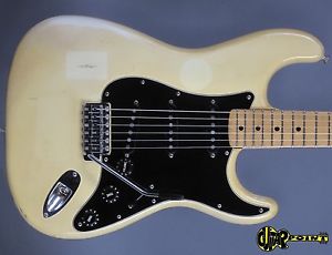 1979 Fender Stratocaster - Olympic White / Maple Neck - a Rocker