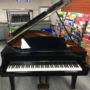Yamaha C3 Grand Piano 6’1 Ebony