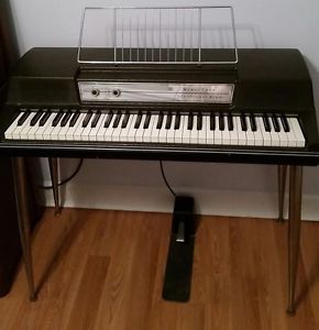WURLITZER ELECTRIC PIANO 200, FREI VERSAND D.Ö.CH