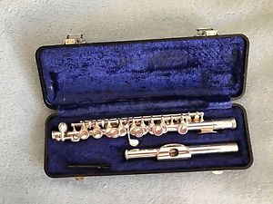 GEMEINHARDT PICCOLO 57385 4S SOLID SILVER W/ORIG HARD CASE BIN FREE USA S&H