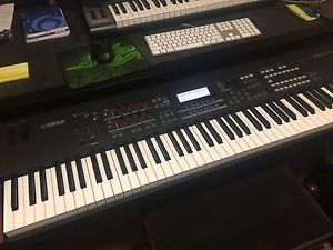 Yamaha MOXF 8 Synth Workstation *** EXCELLENT CONDITION ***