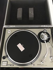 Technics SL-1200MK2 W/ Travel Case & Stanton Dj Craze scratch Needle