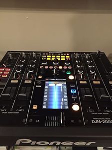 Pioneer DJM 2000 Mixer