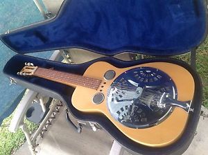 Classic Omi Dobro    Maple Blond U.S.A