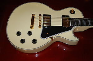 MAKE OFFER 2011 Gibson Custom Shop Antique White R57 Les Paul
