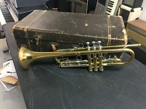 1946 Olds & Son Los Angeles California Super Olds Trumpet w/ original case! Rare