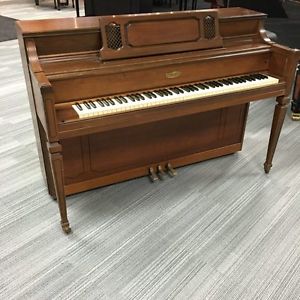 Lowrey 42″ Console Piano