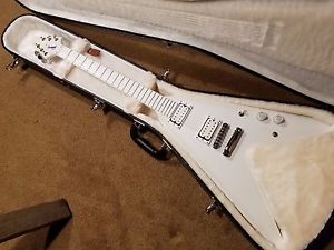 Gibson Brendan Small Metalocalypse Snow Falcon Flying V Electric Guitar and Case