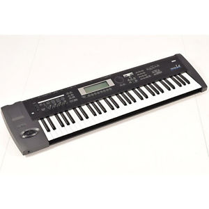 Used KORG TRITON Le61 ELECTRONIC KEYBOARD Black with Box , adapter EMS Free