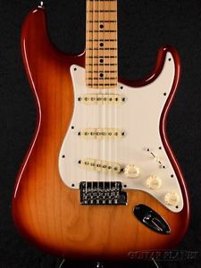 Fender American Standard Stratocaster-Sienna Sunburst Electric Guitar