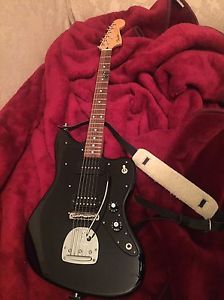 Fender Jazzmaster Blacktop  Black with Staytrem