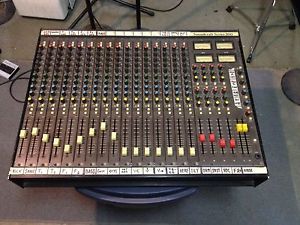 Vintage SoundCraft Series 200 Mixer, 16 Channel, 4 Subs, 2 Mains, w/pwr supply