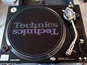 Technics 1210 M5G Turntables