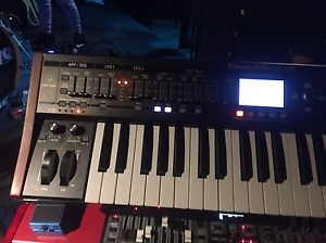 Behringer DeepMind 12