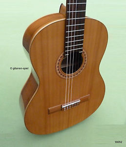 4/4 Spanische Gitarre Manuel Rodriguez MR-T10S Fichte Walnuss klangvoll 1A TOP!