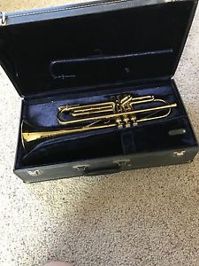1946 The Martin Committee Jazz Trumpet w/ 2 Mouthpieces & Case
