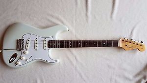 Fender American Vintage Reissue 65 Stratocaster Electric Guitar