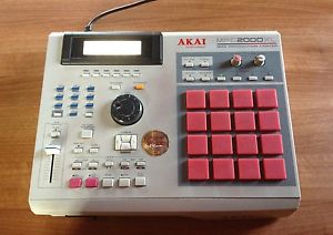 akai mpc2000xl with options output cf cards custom pads
