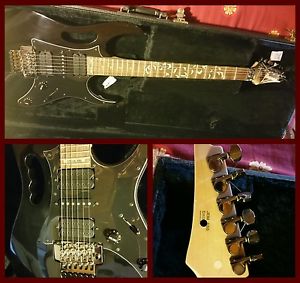 Chitarra elettrica Ibanez Steve Vai - Vintage guitar Jem 555 black w/case (1997)