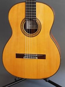 Sakurai Kohno 2000 Pro-J Classical Guitar & Case Worldwide Shipping